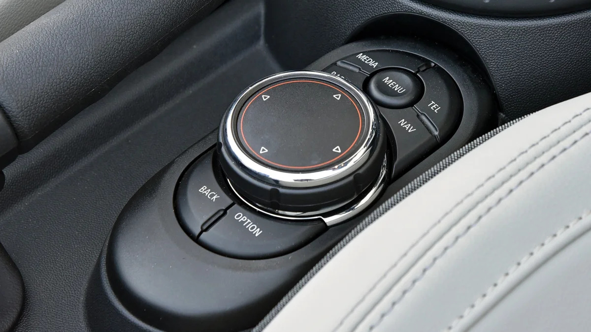 2016 Mini Cooper S Convertible multimedia system controls