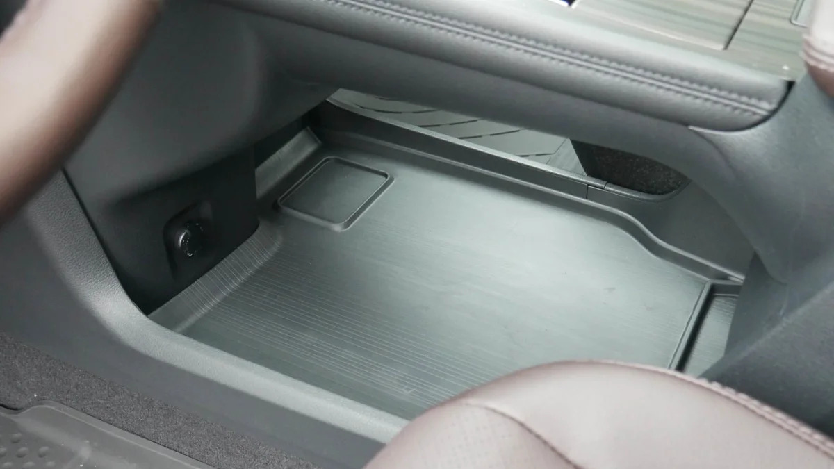 2021 Toyota Sienna interior storage under console