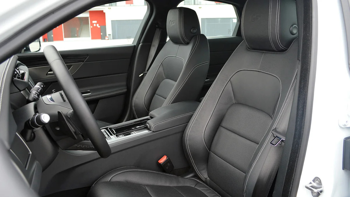 2016 Jaguar XF front seats