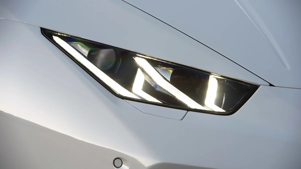 2015 Lamborghini Huracan LP 610-4 headlight
