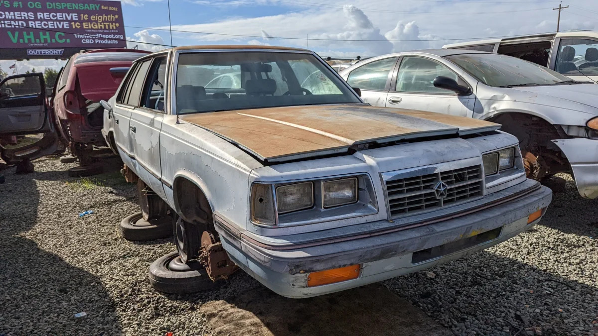99 - 1987 Dodge 600 Sedan in California junkyard - photo by Murilee Martin