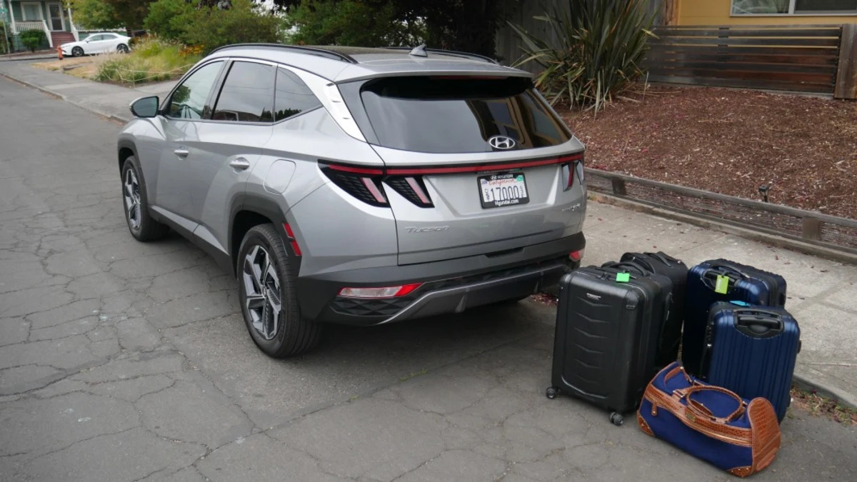 2022 Hyundai Tucson Luggage Test | How much cargo space?