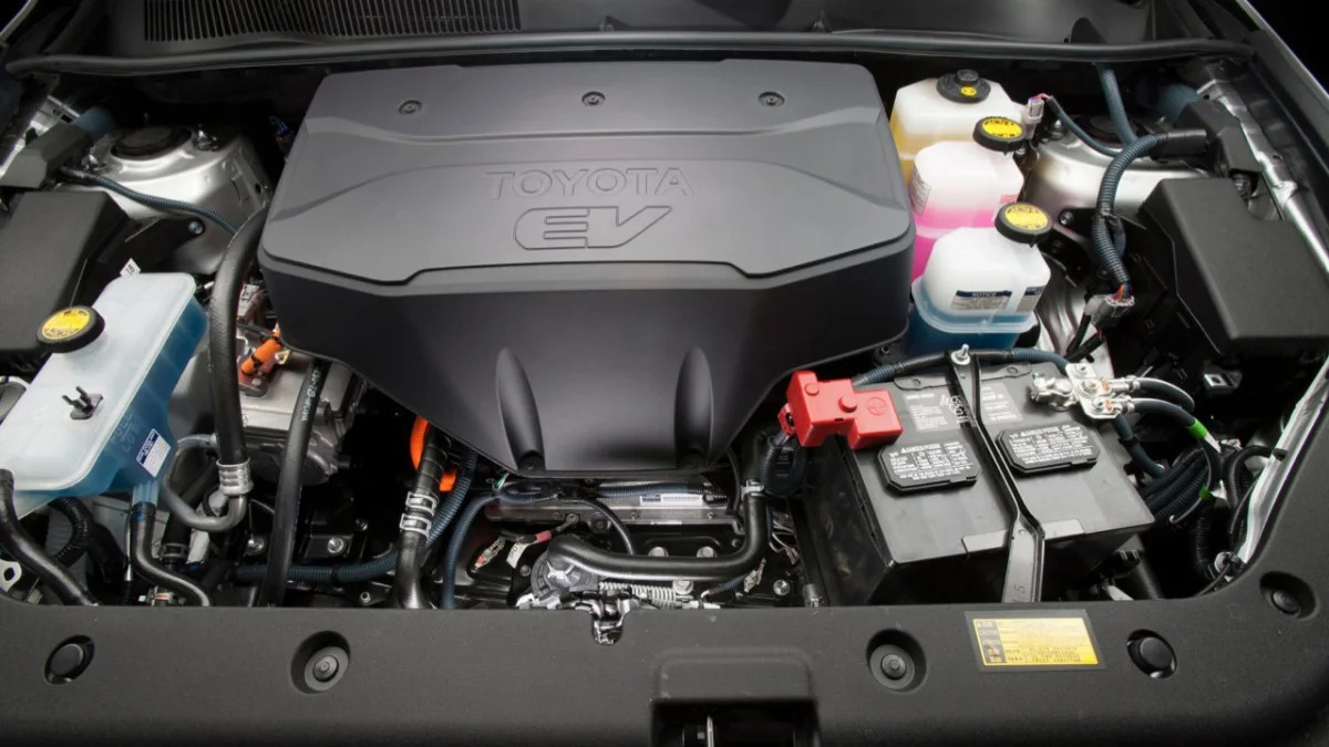 Toyota RAV4 EV underhood