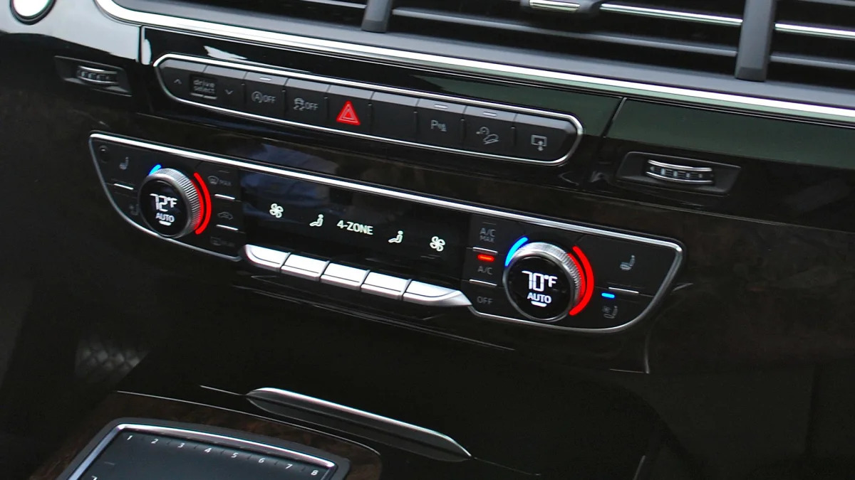 2017 Audi Q7 climate controls