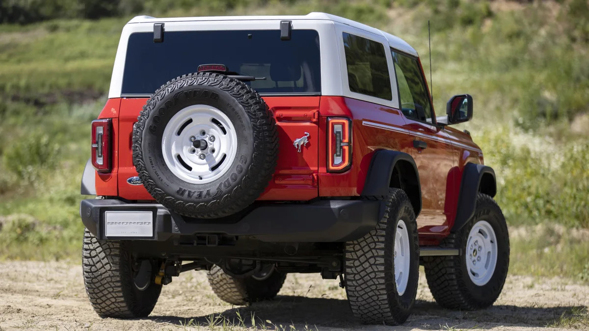 2023 Bronco Heritage Edition_Race Red_03
