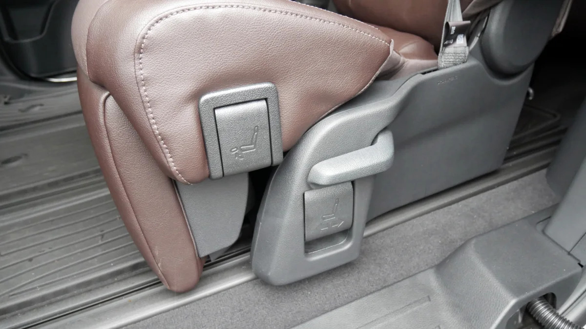 2021 Toyota Sienna interior second row seat controls