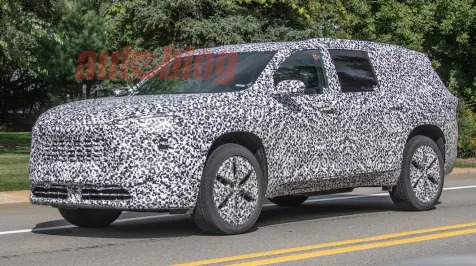 <h6><u>Next-generation Buick Enclave spotted with Wildcat looks</u></h6>