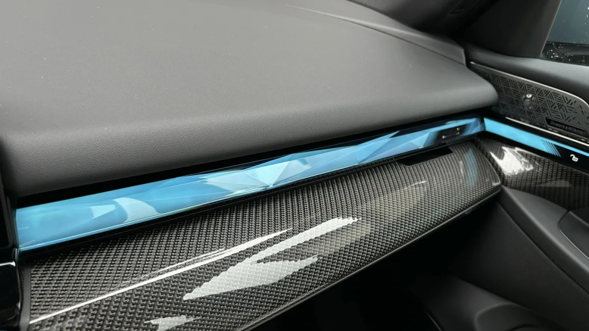 2024 BMW i5 eDrive40 dash trim with carbon fiber and Turquoise