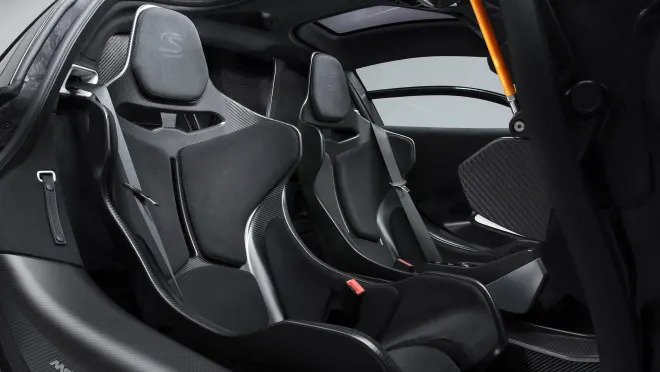 McLaren's electric SUV must wait for better battery tech
