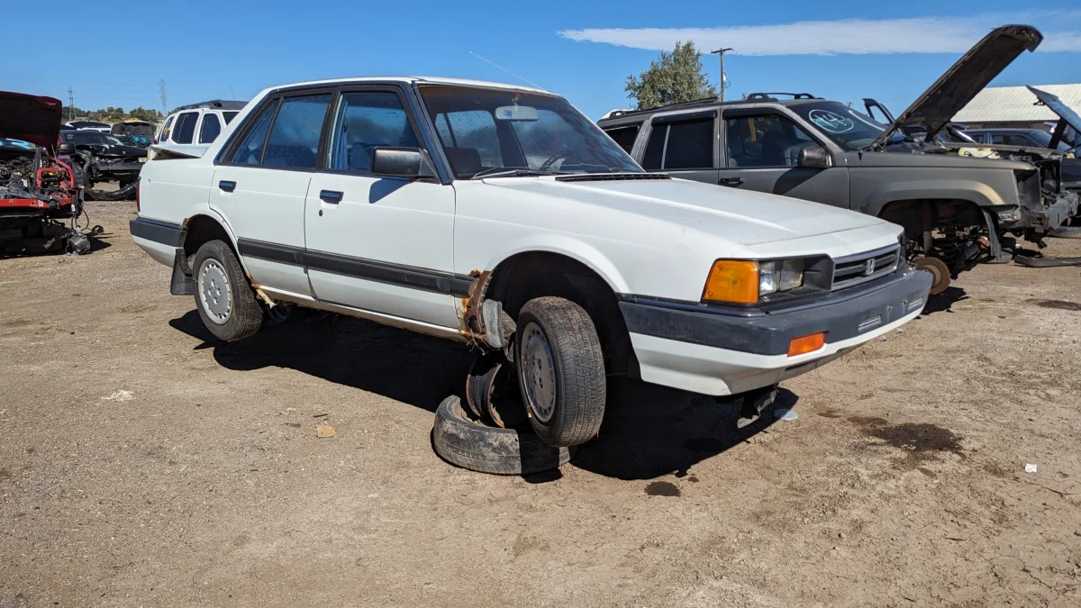 69 -1984 Honda Accord Sedan in Colorado wrecking yard - photo by Murilee Martin