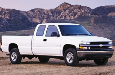 2001 Chevrolet Silverado 1500 LS 4x4 Extended Cab 8 ft. box 157.5 in. WB