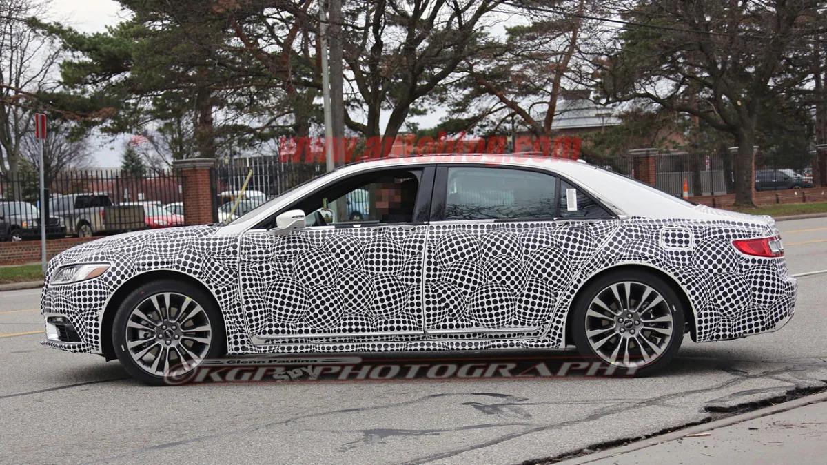 lincoln continental spy shot side turning