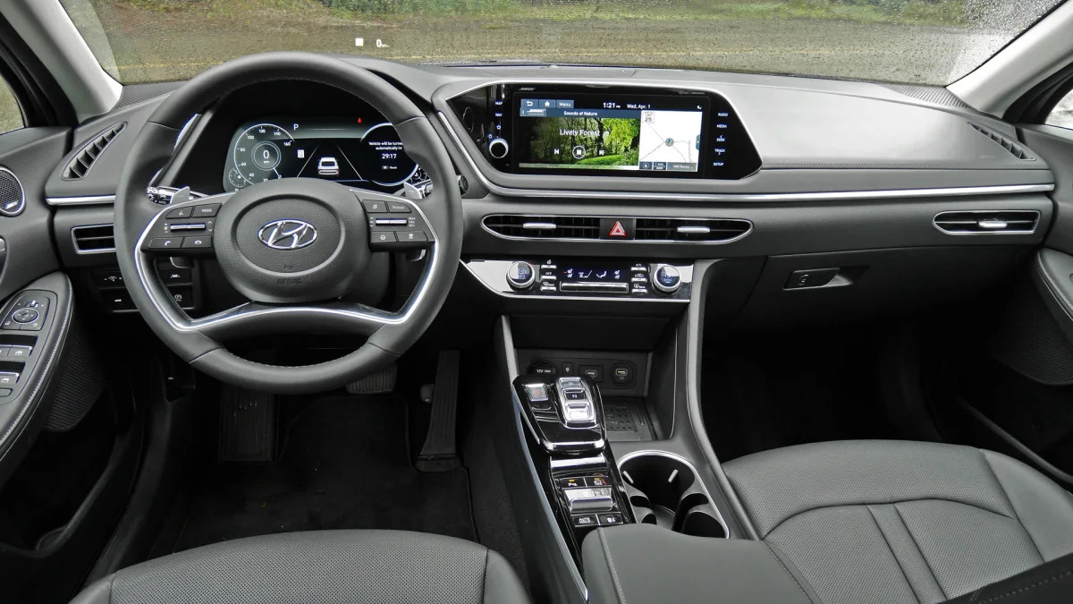 2020 Hyundai Sonata Limited interior