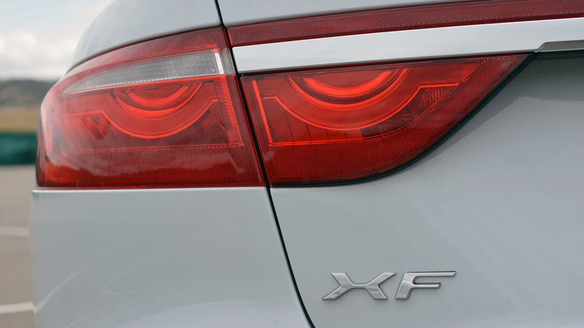 2016 Jaguar XF taillight