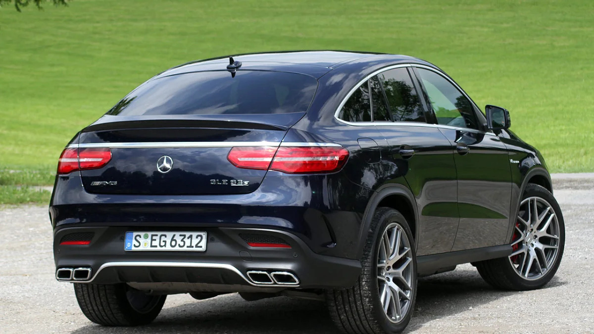 2016 Mercedes-Benz GLE Coupe rear 3/4 view