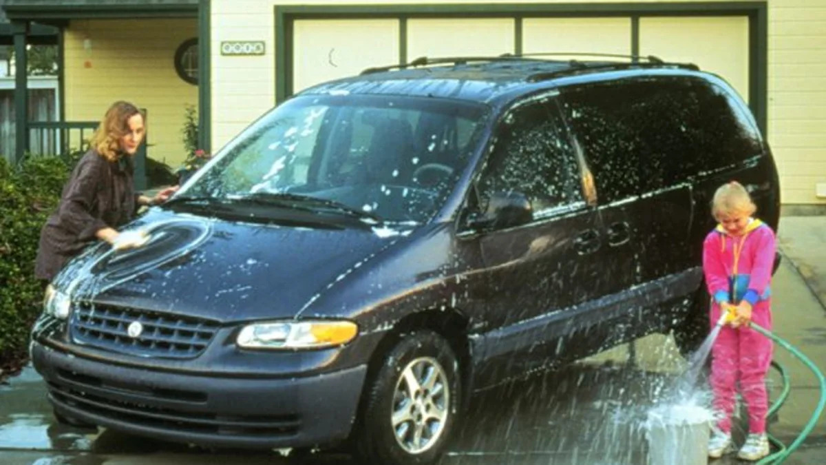 1999 Plymouth Grand Voyager 