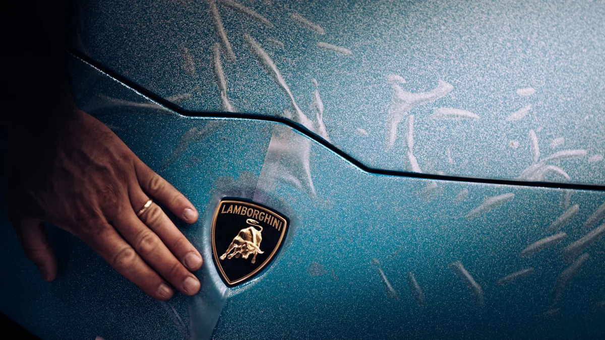 Lamborghini ends Aventador production with a blue Ultimae