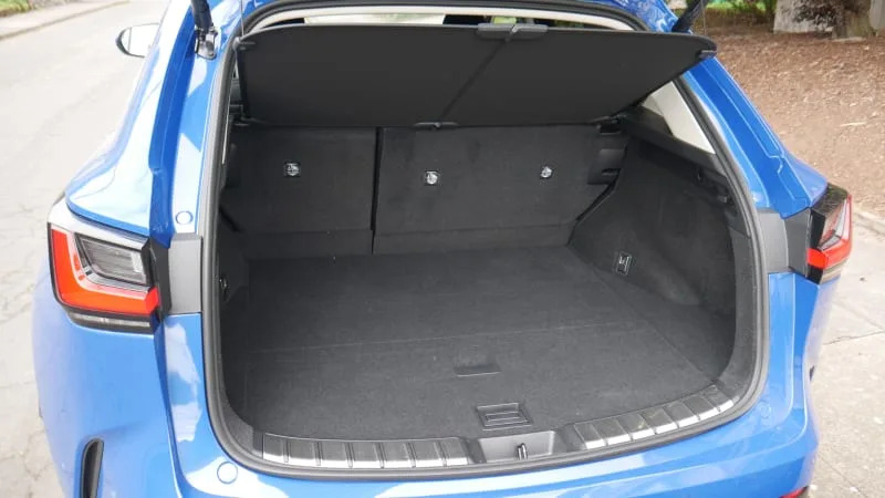 Lexus NX 250 cargo area
