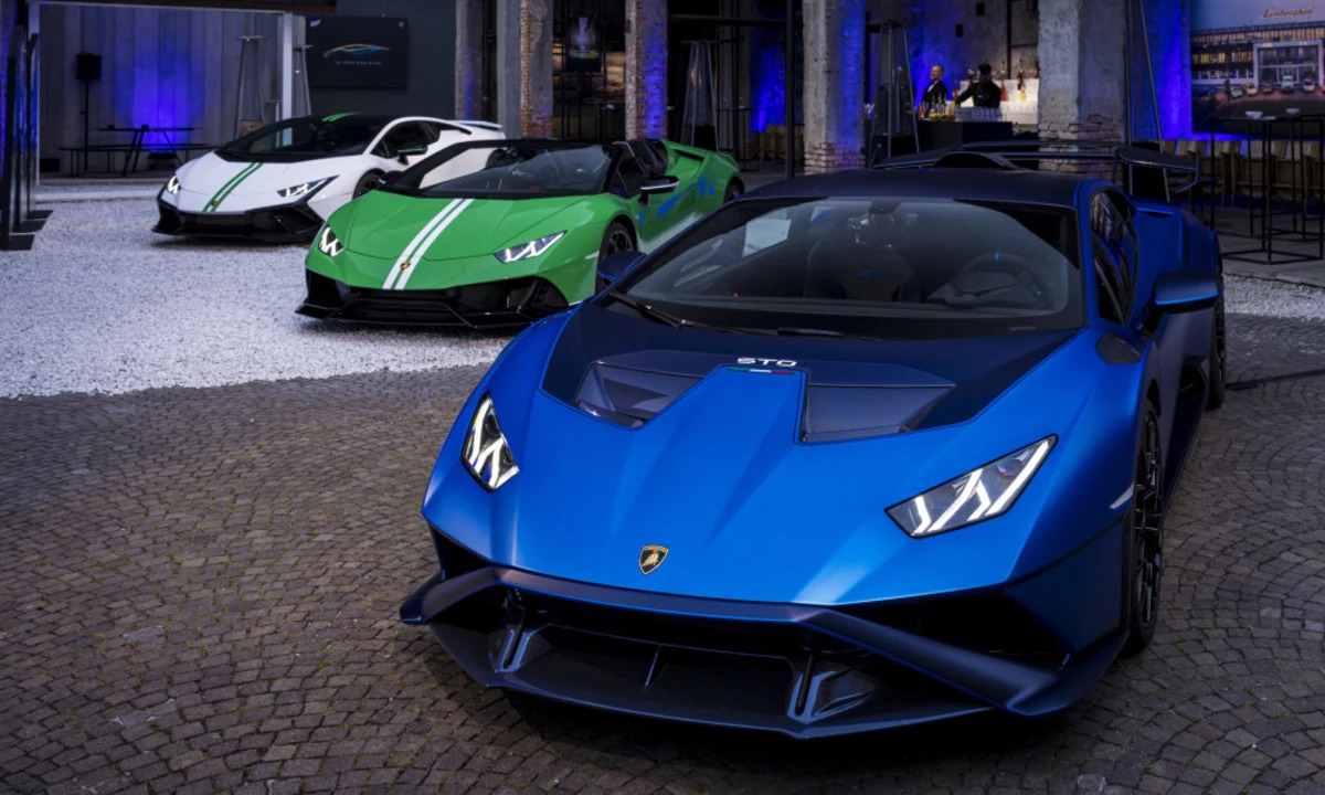 Lamborghini shows off 2023 Huracan 60th Anniversary models at Fashion Week  - Autoblog