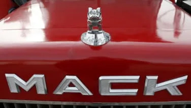 Mack Trucks workers get 19% raise over 5 years in UAW contract