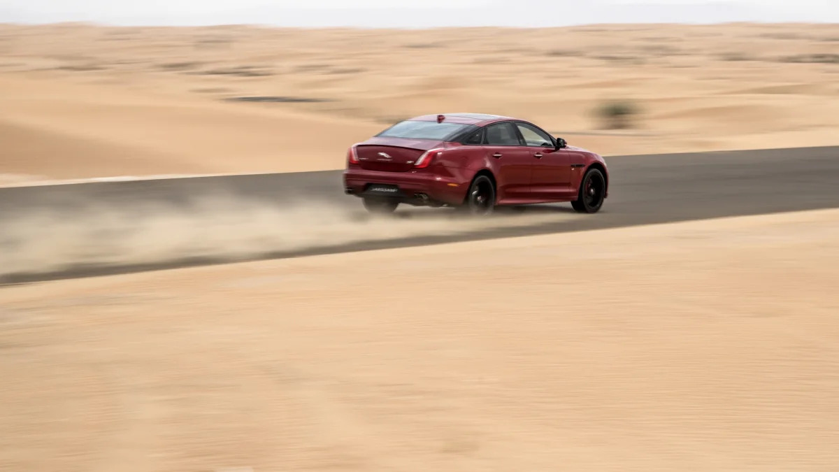 Jaguar XJR Dubai desert