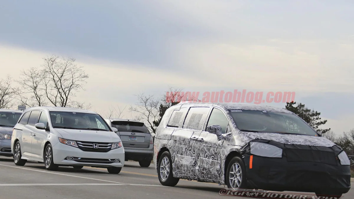 2017 chrysler town and country with odyssey