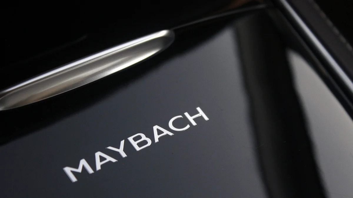2016 Mercedes-Maybach S600 interior details