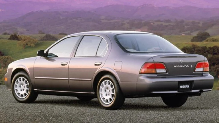 1999 Nissan Maxima GXE 4dr Sedan