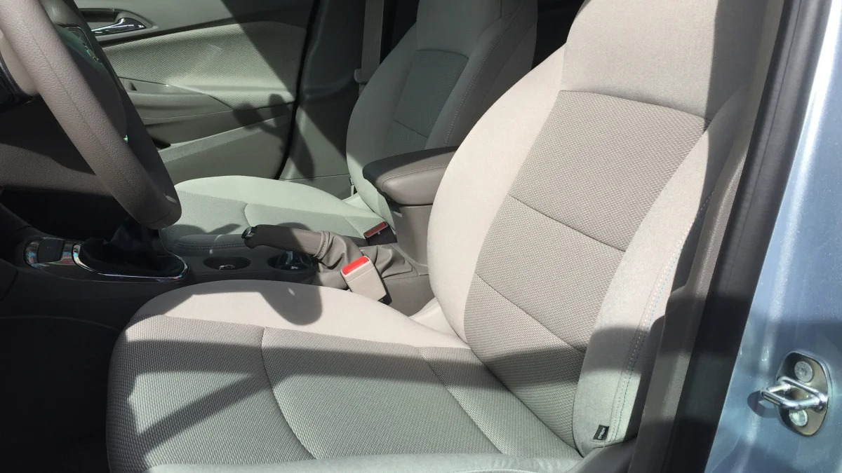 2017 Chevrolet Cruze hatchback front seats