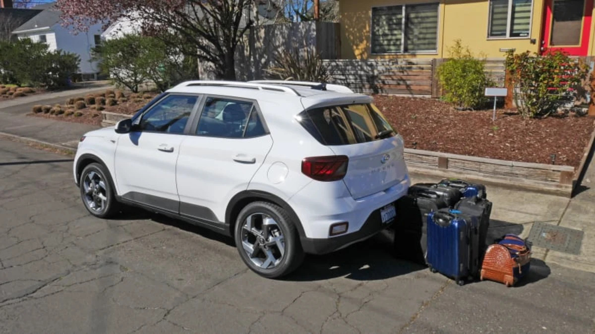 Hyundai Venue Luggage Test | How big is the trunk?