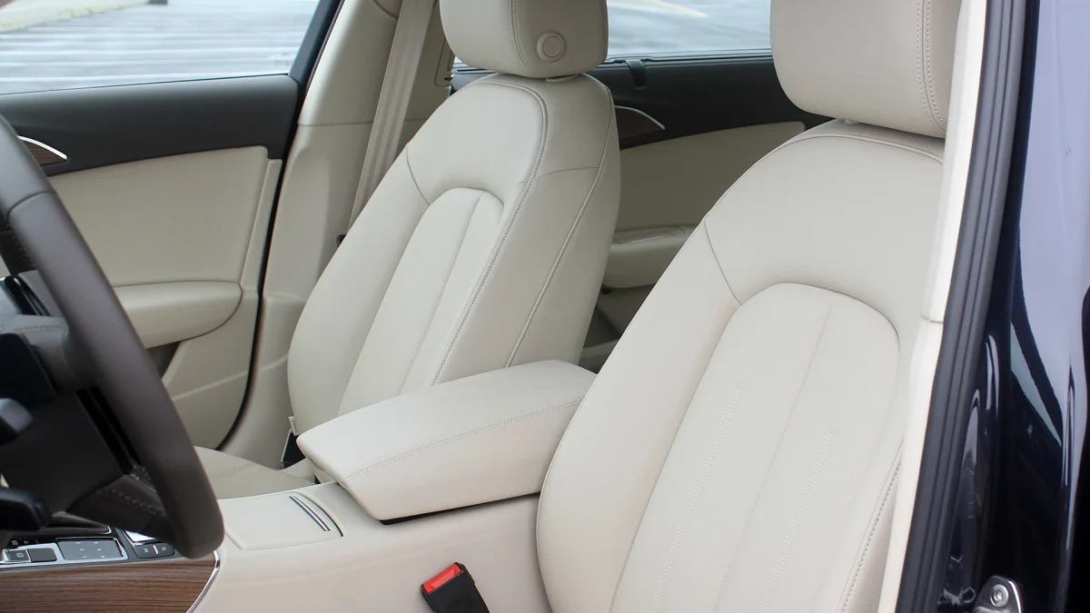 2016 Audi A6 front seats