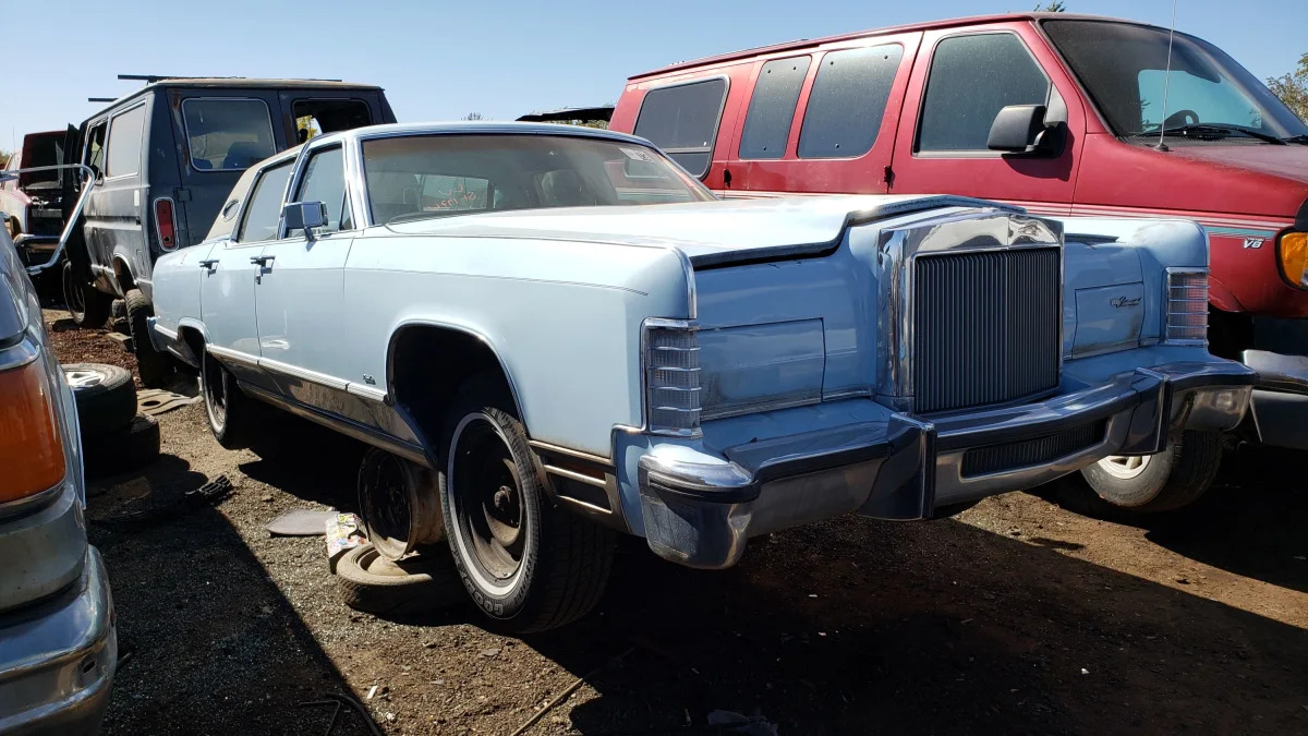 54 - 1978 Lincoln Town Car in Colorado Junkyard - photo by Murilee Martin