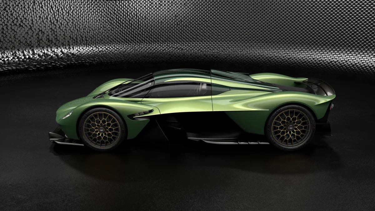 Aston Martin Valkyrie customization 