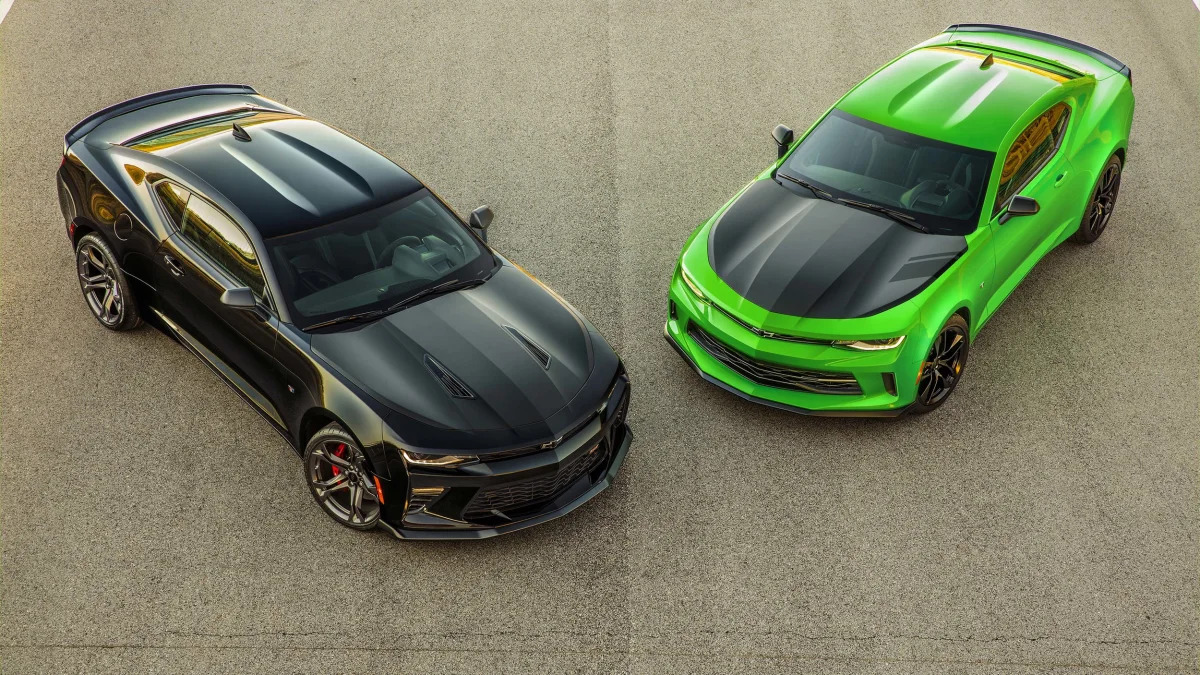 2017 Chevy Camaro 1LE green and black
