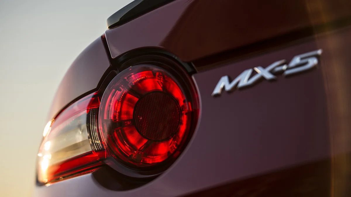 2016 Mazda MX-5 Miata Club taillight