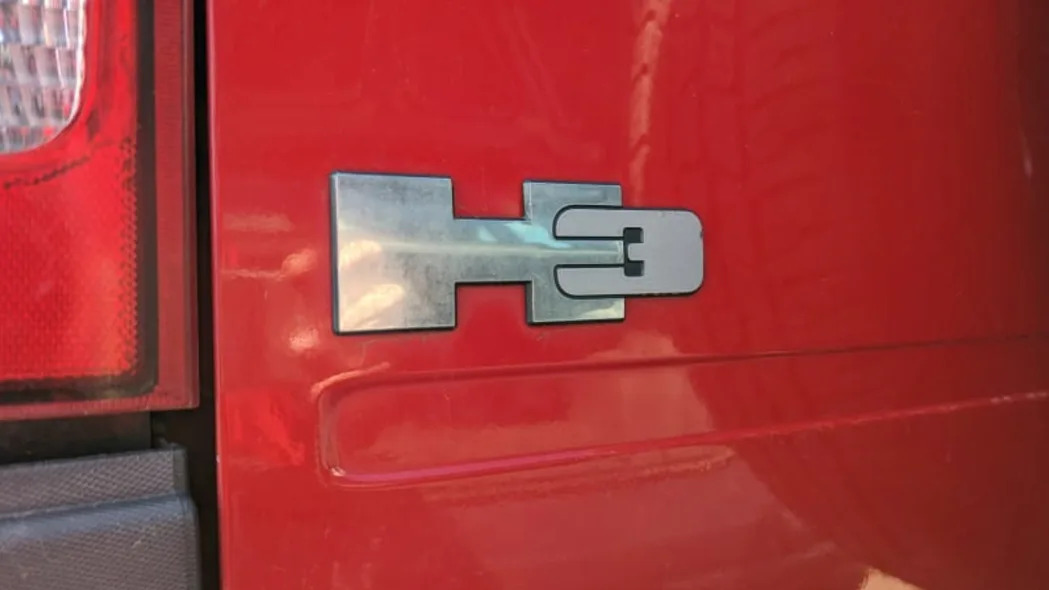Junkyard Gem: 2006 هامر H3 SUV