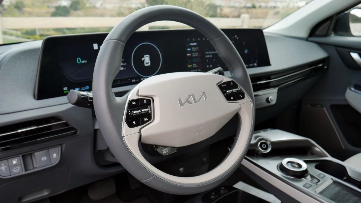 Kia EV6 Wind RWD steering wheel