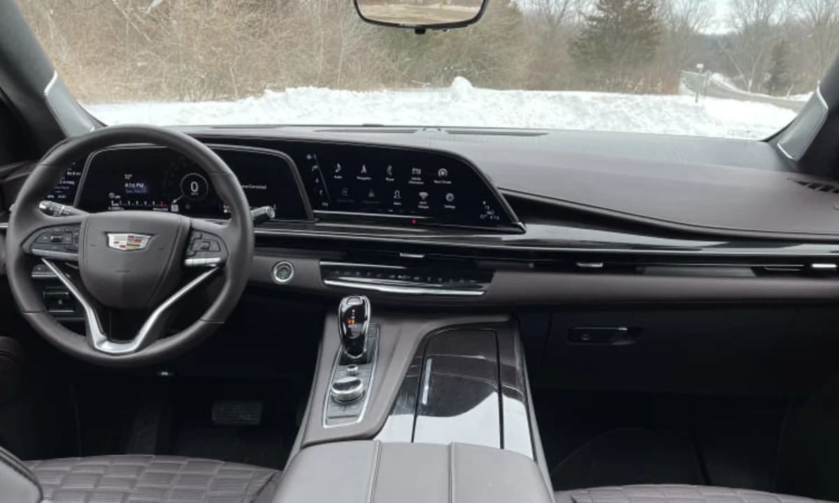 2021 Cadillac Escalade Interior Review Tech Forward Fortress Autoblog