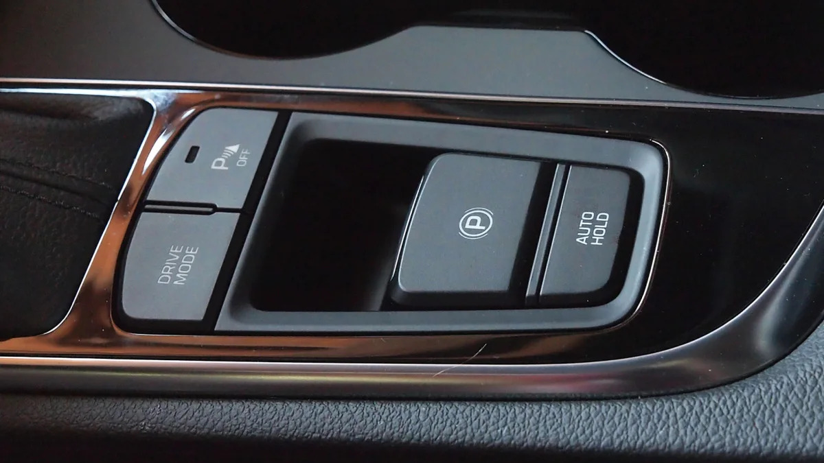 2016 Hyundai Sonata Hybrid drive mode controls