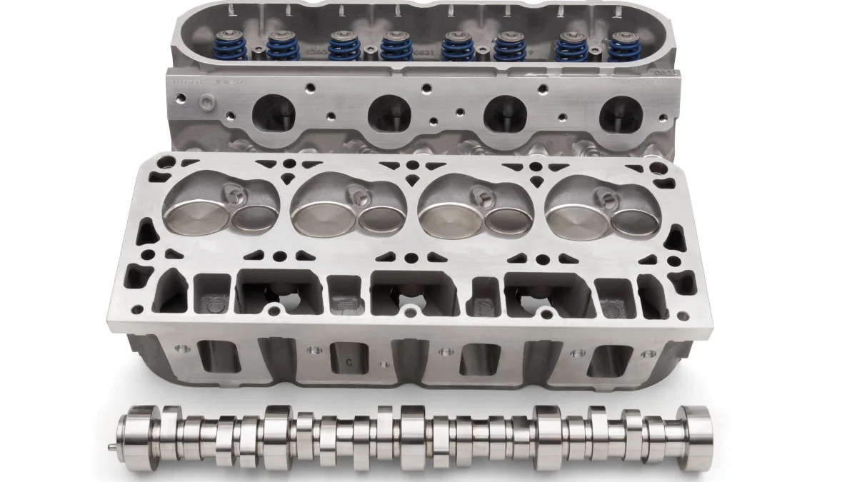 Chevrolet Performance LS3 Performance Cylinder Head And LS7 Camshaft