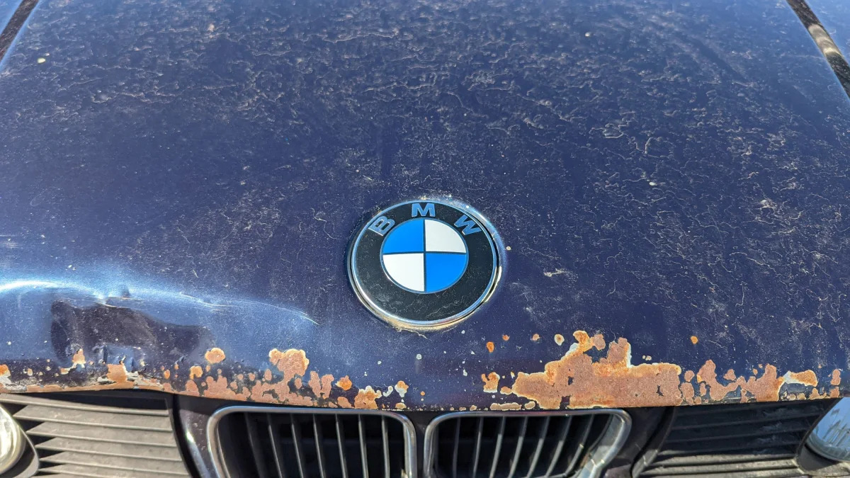 31 - 1991 BMW 5 Series in Colorado junkyard - photo by Murilee Martin
