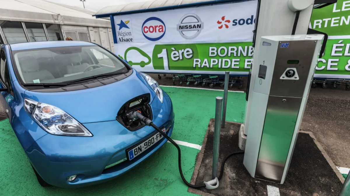 Nissan Leaf with DC fast charger