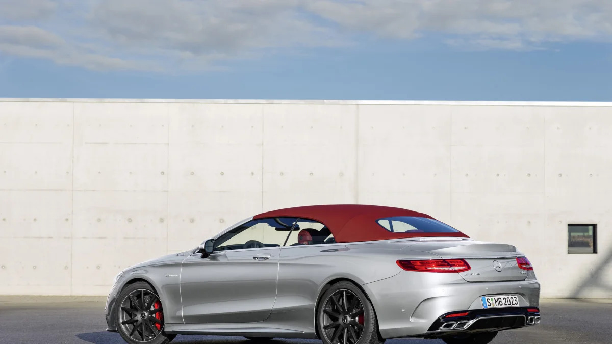 Mercedes-AMG S63 4Matic Cabriolet Edition 130 roof up rear 3/4