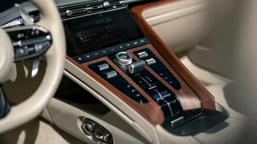 Aston Martin DB12 Volante center console
