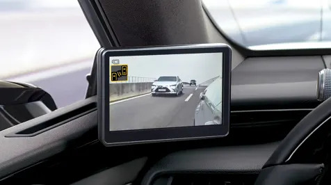 <h6><u>Lexus ES 300h Digital Side-View Monitor</u></h6>