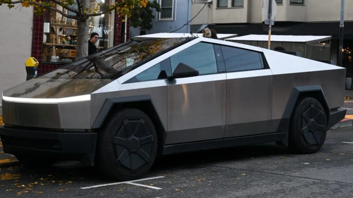 You can now get Tesla's Cybertruck in 3 more colors, including 'satin ...