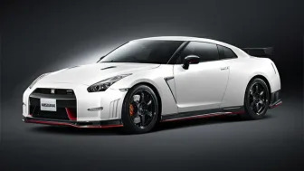 NISMO 2dr All-Wheel Drive Coupe