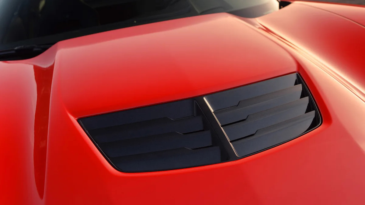 2015 Chevrolet Corvette Z06 hood vents
