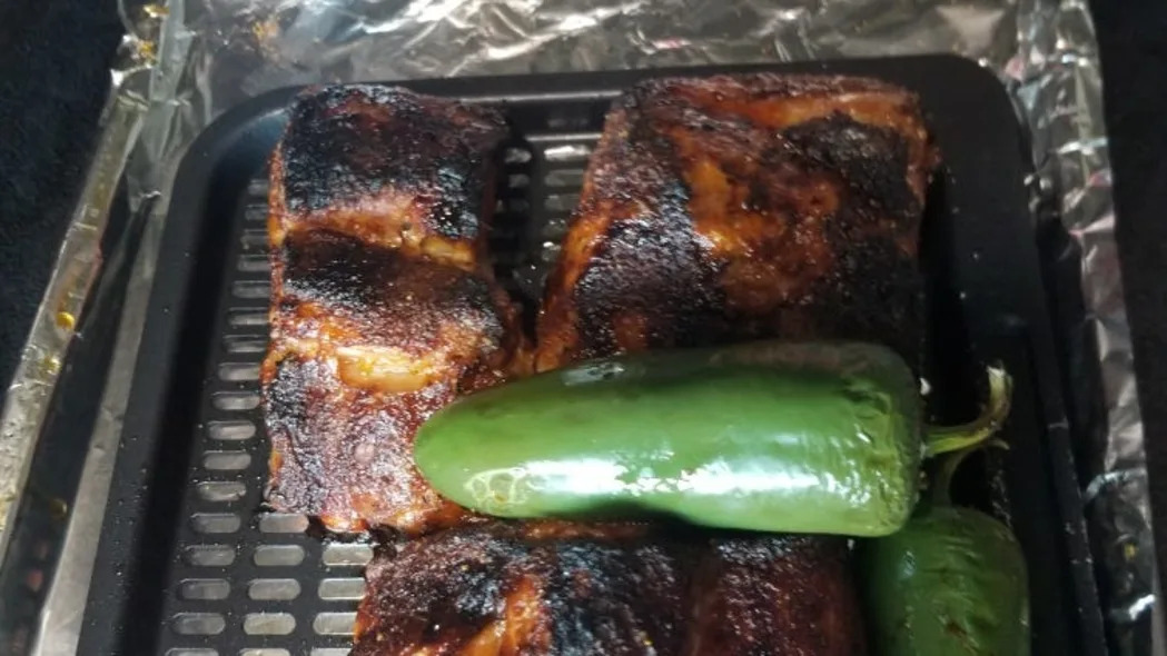 Ribs with jalapeños out of the air fryer