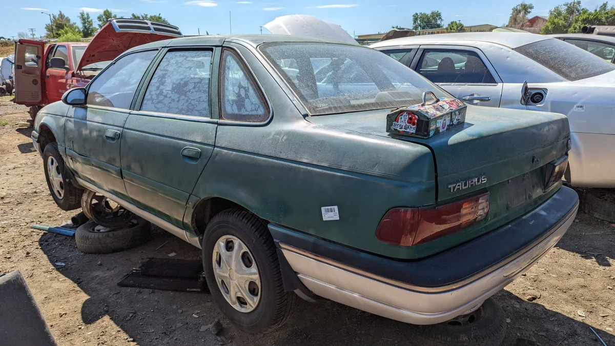 35 - 1986 Ford Taurus in Colorado junkyard - Photo by Murilee Martin